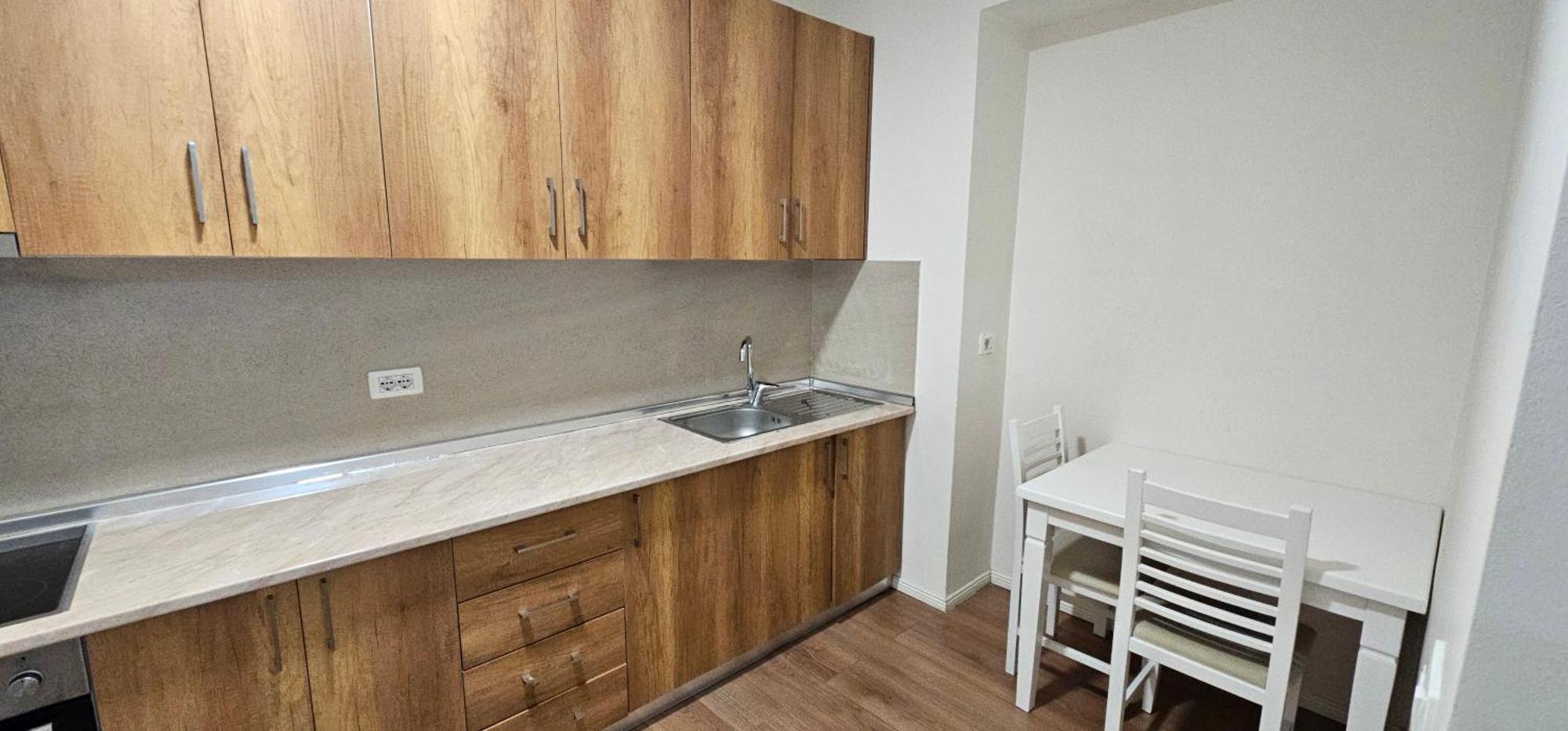ティラナAjla Komuna Apartamentアパートメント エクステリア 写真