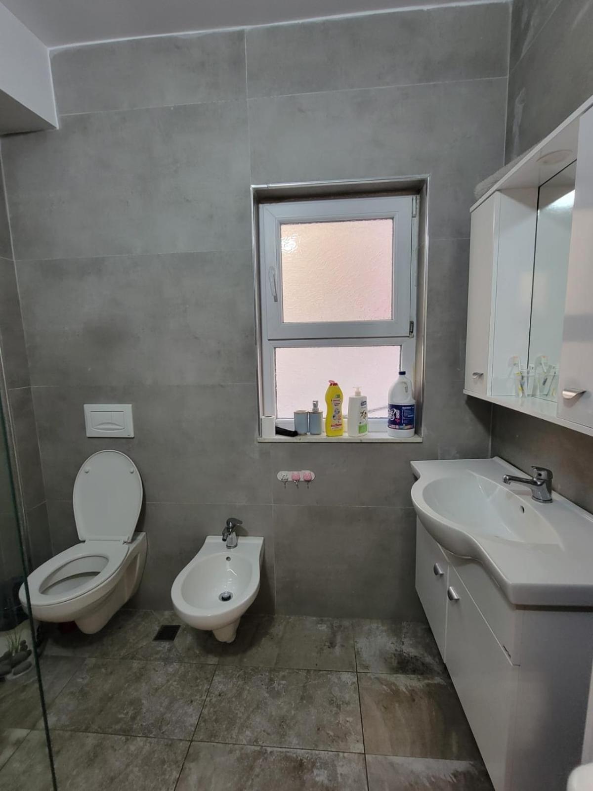 ティラナAjla Komuna Apartamentアパートメント エクステリア 写真